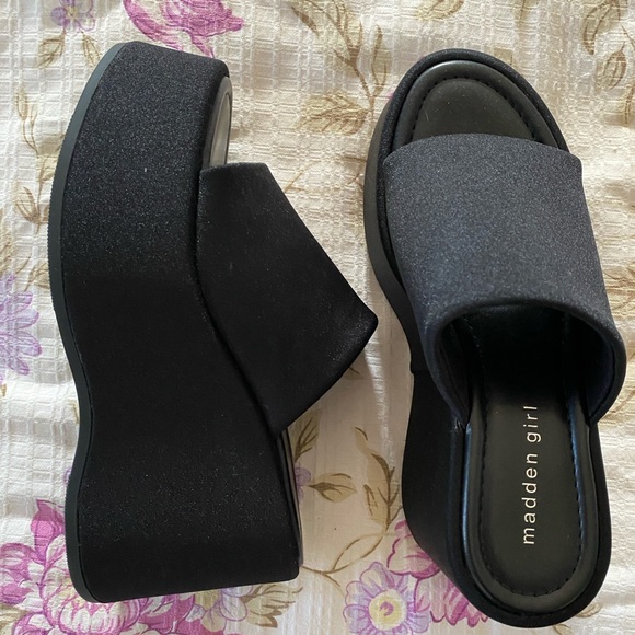 Madden Girl Nico Platform Wedge Sandals - Picture 2 of 5